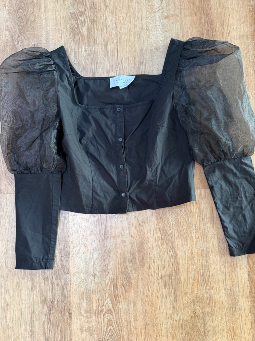 The Shirt by Rochelle Behrens Black Puff-Sleeve Crop Blouse